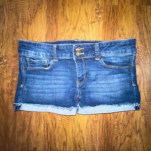 MUDD Jean Shorts Size 7!